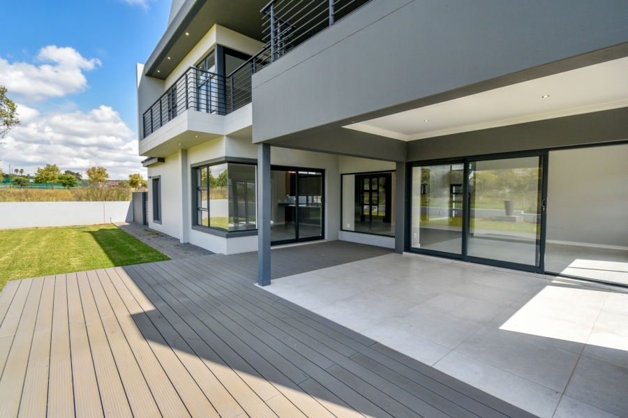 4 Bedroom Property for Sale in Waterlake Farm Lifestyle Estate Gauteng