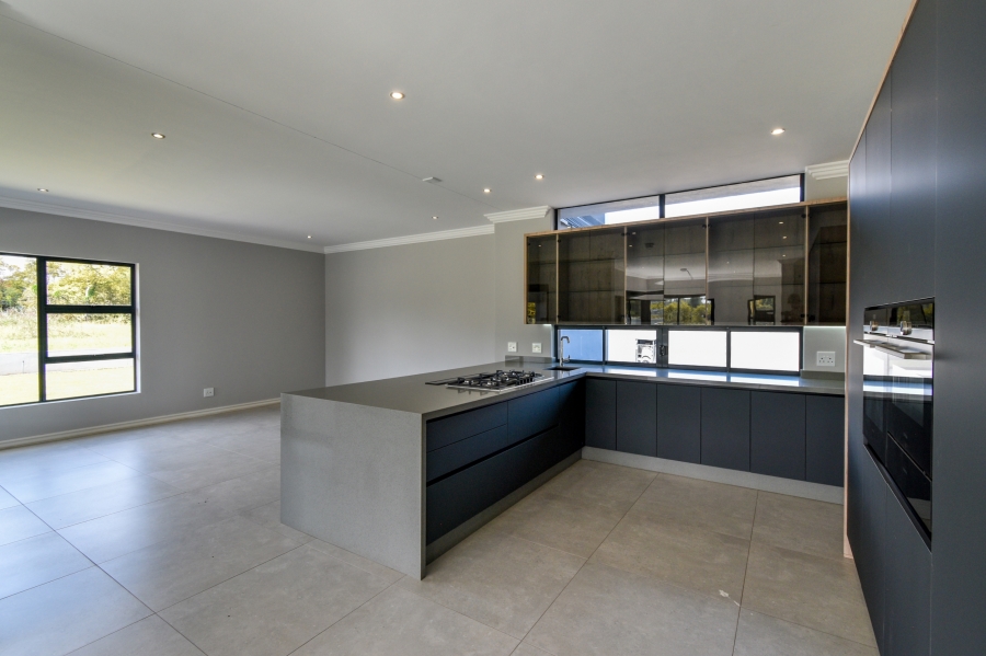 4 Bedroom Property for Sale in Waterlake Farm Lifestyle Estate Gauteng