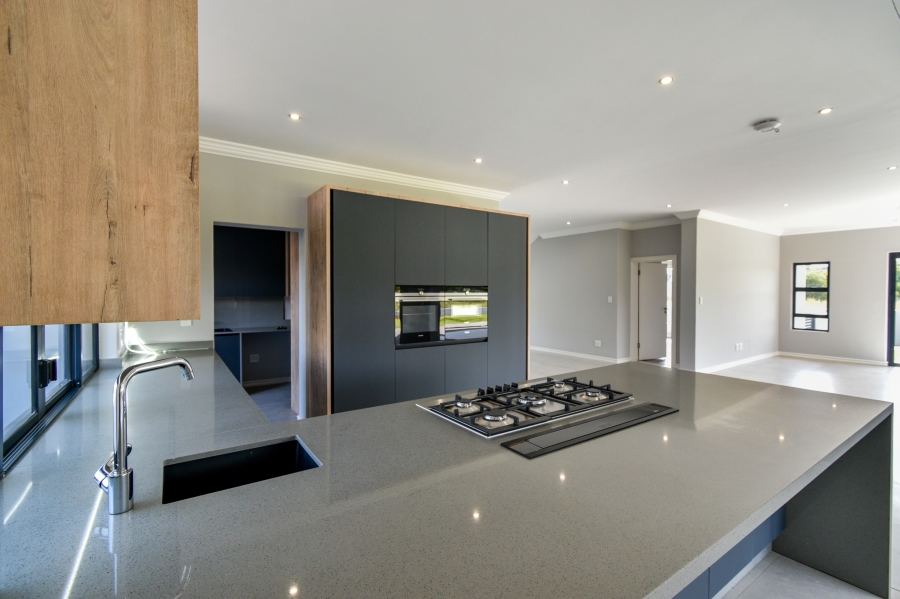 4 Bedroom Property for Sale in Waterlake Farm Lifestyle Estate Gauteng