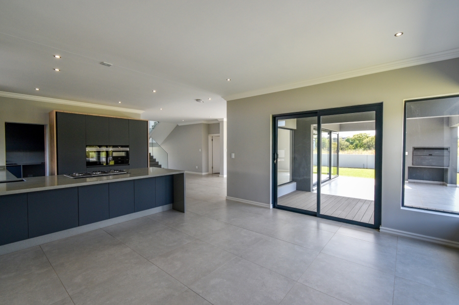 4 Bedroom Property for Sale in Waterlake Farm Lifestyle Estate Gauteng