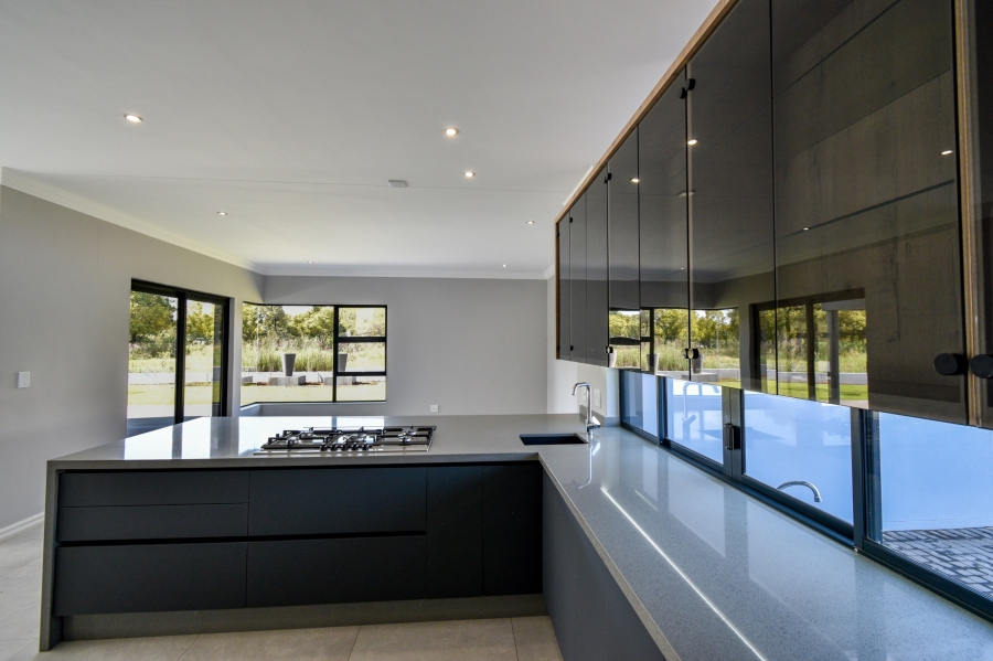 4 Bedroom Property for Sale in Waterlake Farm Lifestyle Estate Gauteng