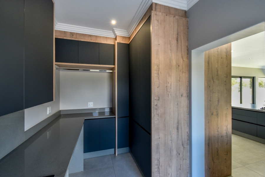 4 Bedroom Property for Sale in Waterlake Farm Lifestyle Estate Gauteng