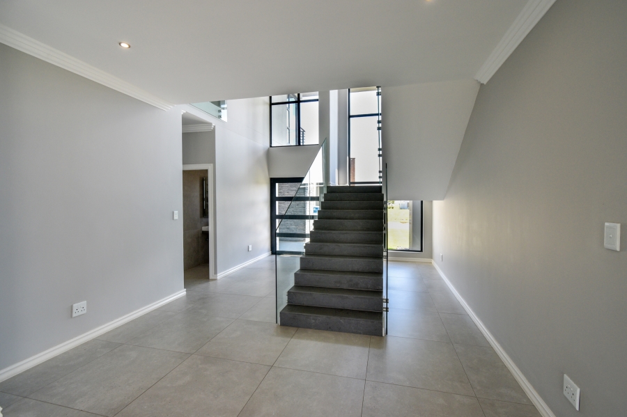 4 Bedroom Property for Sale in Waterlake Farm Lifestyle Estate Gauteng