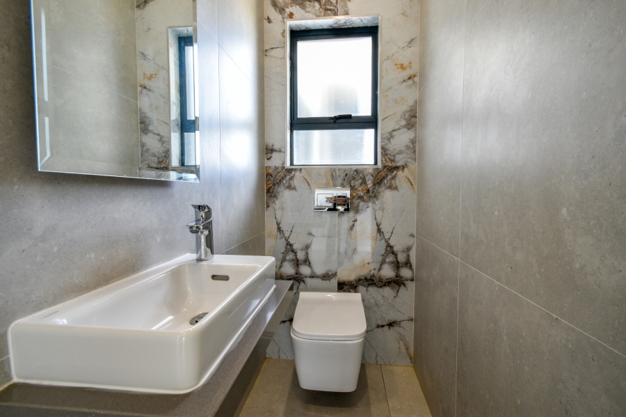 4 Bedroom Property for Sale in Waterlake Farm Lifestyle Estate Gauteng