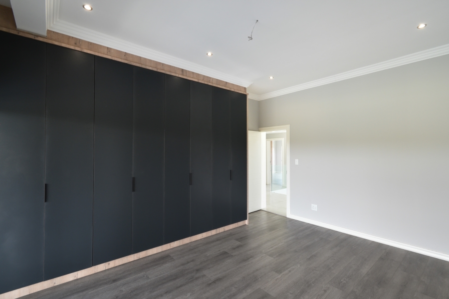 4 Bedroom Property for Sale in Waterlake Farm Lifestyle Estate Gauteng