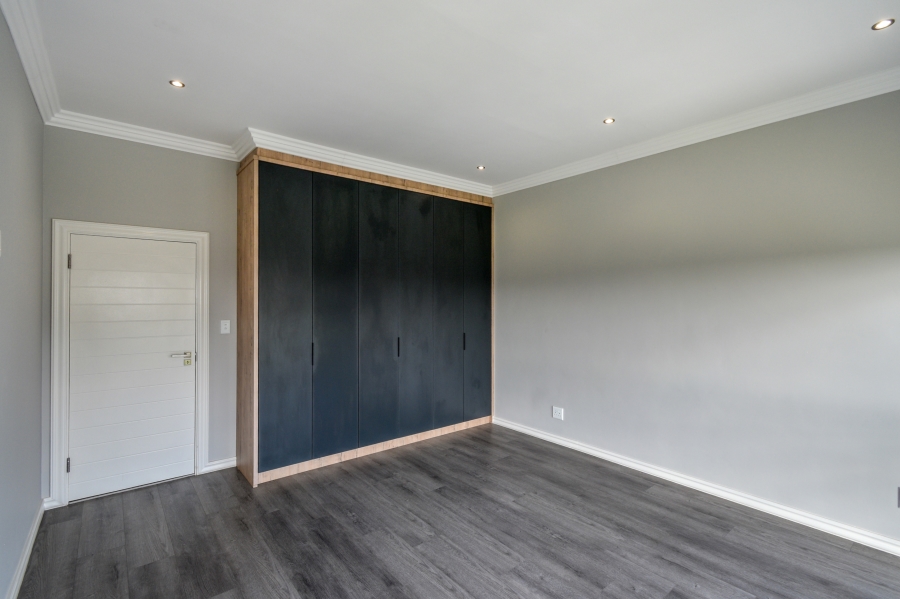 4 Bedroom Property for Sale in Waterlake Farm Lifestyle Estate Gauteng