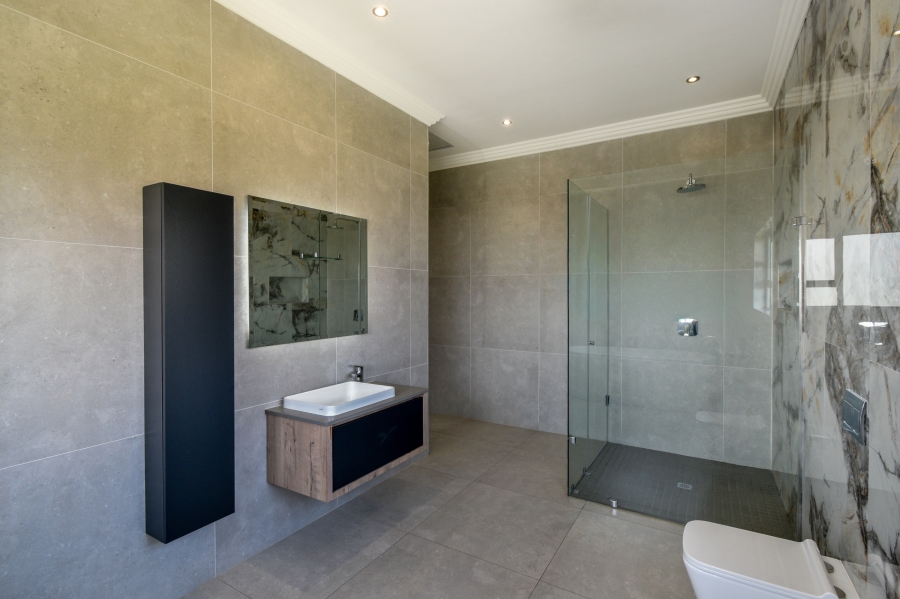 4 Bedroom Property for Sale in Waterlake Farm Lifestyle Estate Gauteng