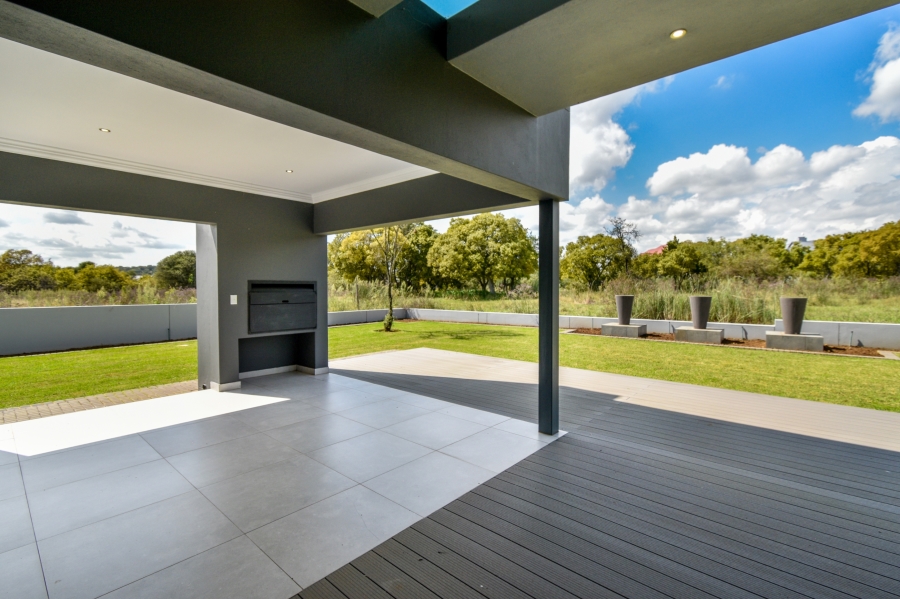 4 Bedroom Property for Sale in Waterlake Farm Lifestyle Estate Gauteng