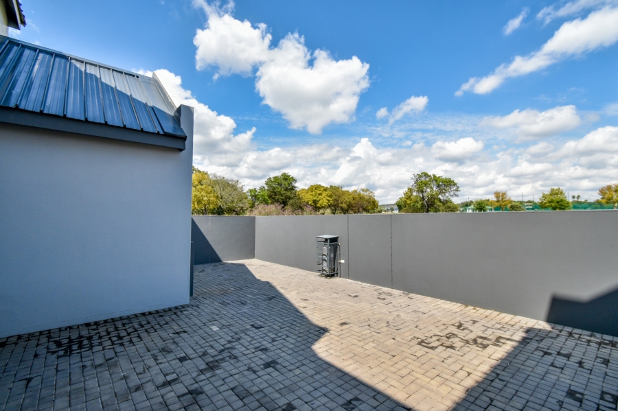 4 Bedroom Property for Sale in Waterlake Farm Lifestyle Estate Gauteng