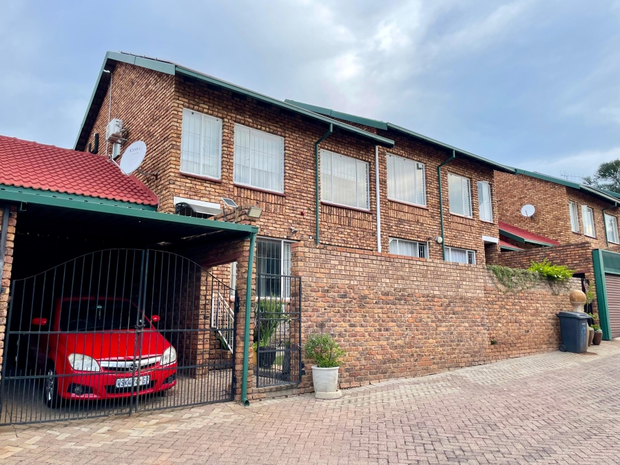3 Bedroom Property for Sale in Monument Park Gauteng