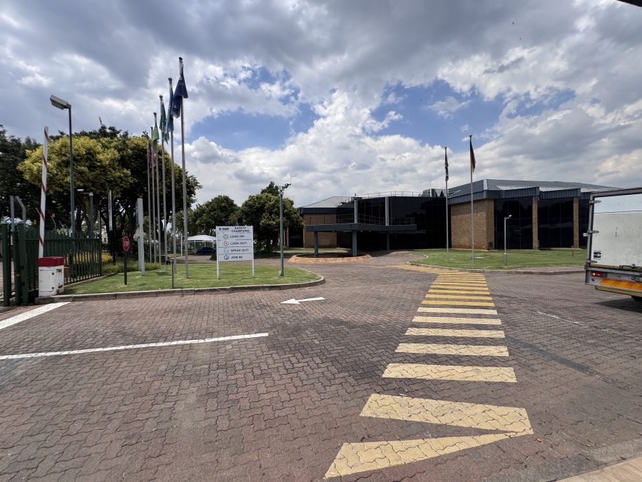 To Let commercial Property for Rent in Randjespark Gauteng