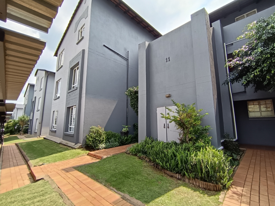 3 Bedroom Property for Sale in Verwoerdpark Gauteng