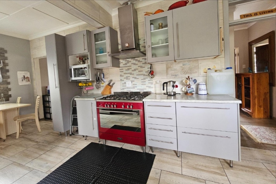 3 Bedroom Property for Sale in Linmeyer Gauteng