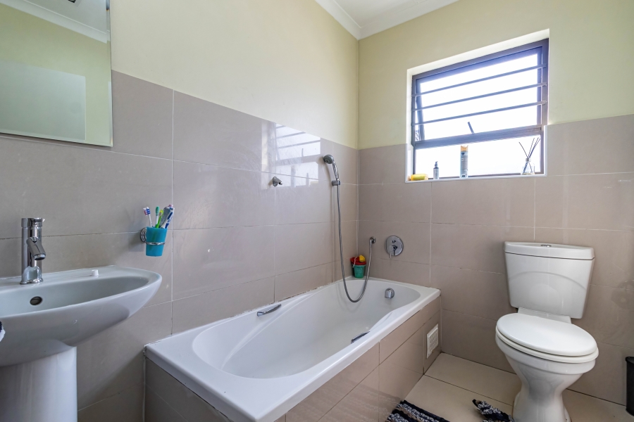 3 Bedroom Property for Sale in Parkrand Gauteng