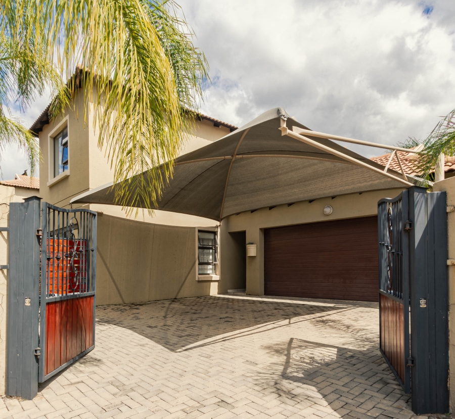 3 Bedroom Property for Sale in Equestria Gauteng