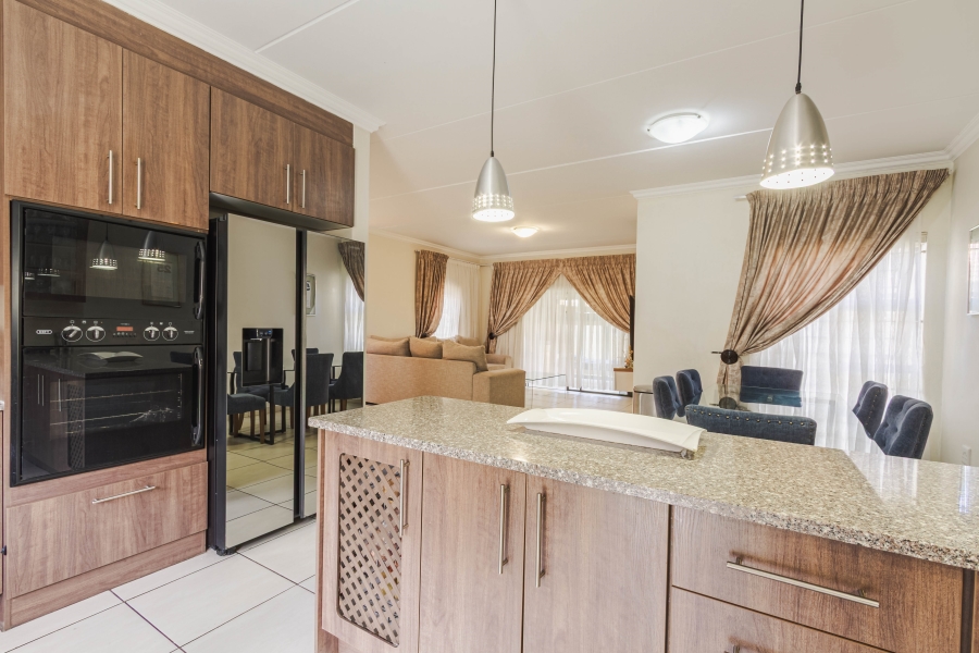 3 Bedroom Property for Sale in Equestria Gauteng