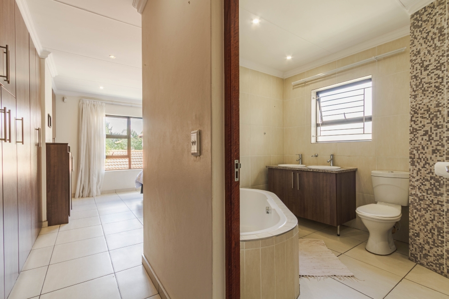 3 Bedroom Property for Sale in Equestria Gauteng