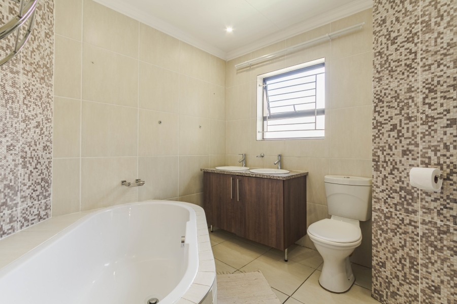 3 Bedroom Property for Sale in Equestria Gauteng