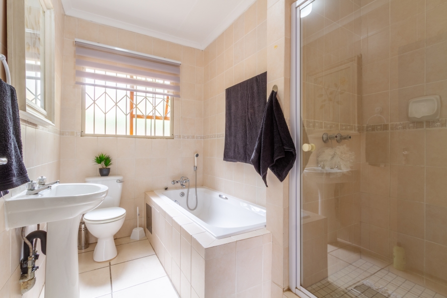 3 Bedroom Property for Sale in Willow Acres Gauteng