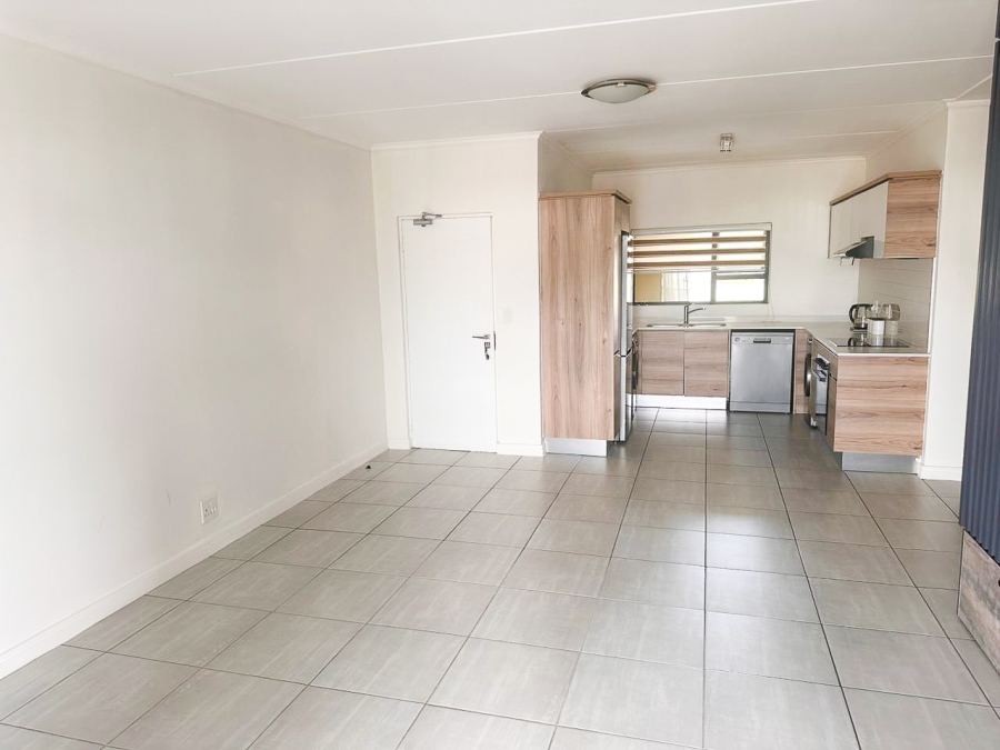 To Let 2 Bedroom Property for Rent in Waterfall Gauteng