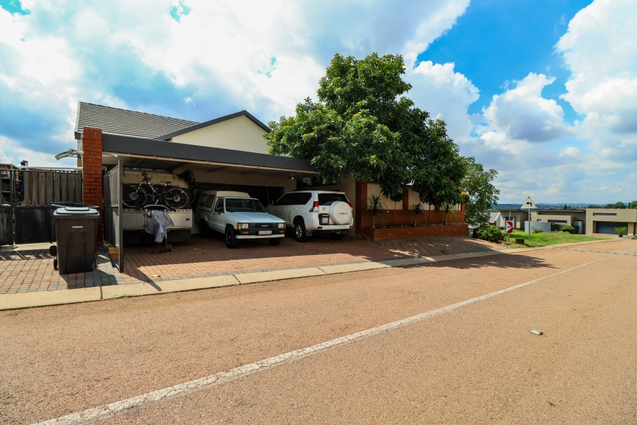 4 Bedroom Property for Sale in Eldo View Gauteng