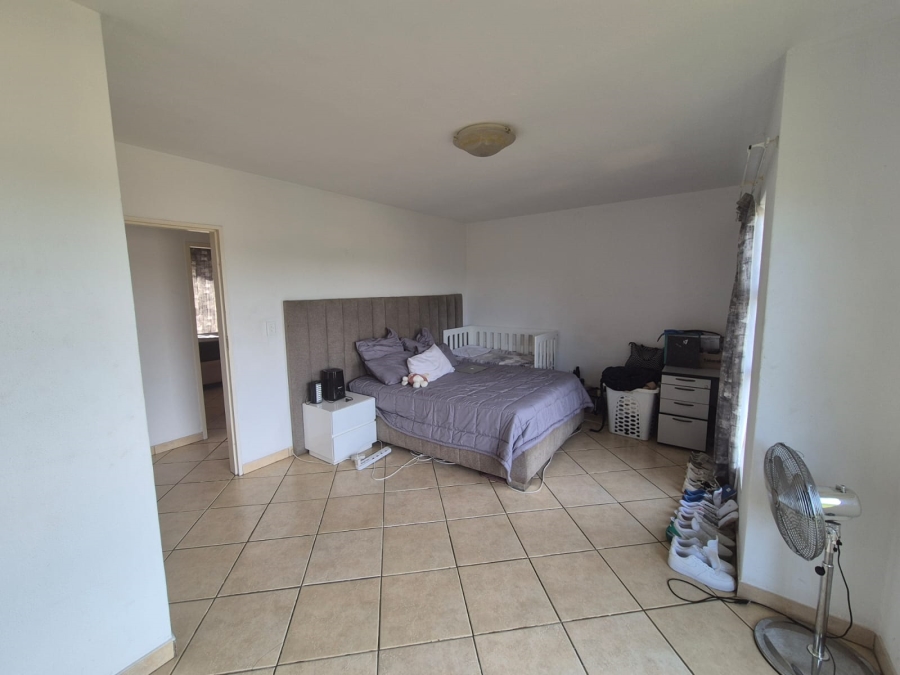 2 Bedroom Property for Sale in Mulbarton Gauteng