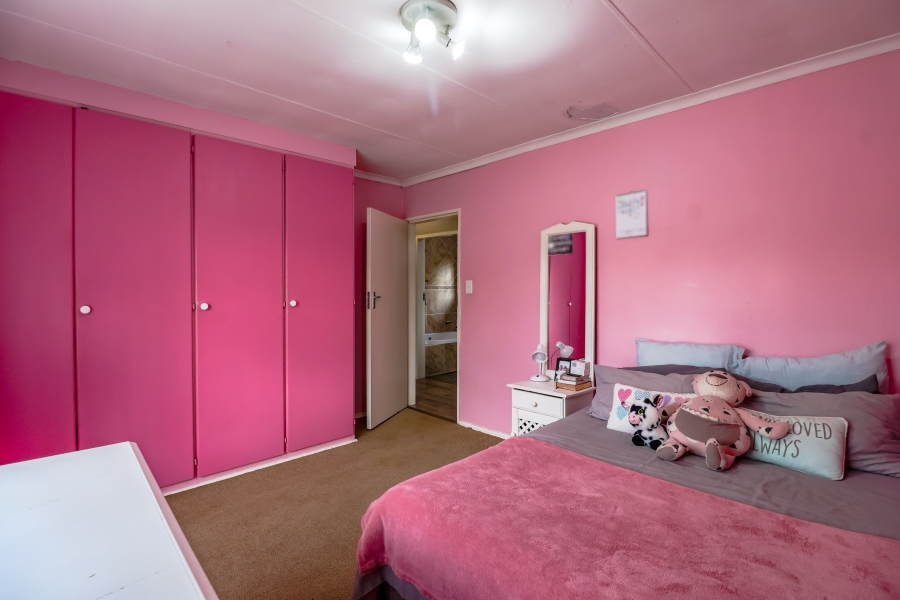 3 Bedroom Property for Sale in Wierda Park Gauteng