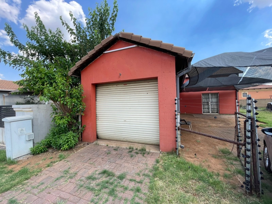 2 Bedroom Property for Sale in Vanderbijlpark CE 7 Gauteng