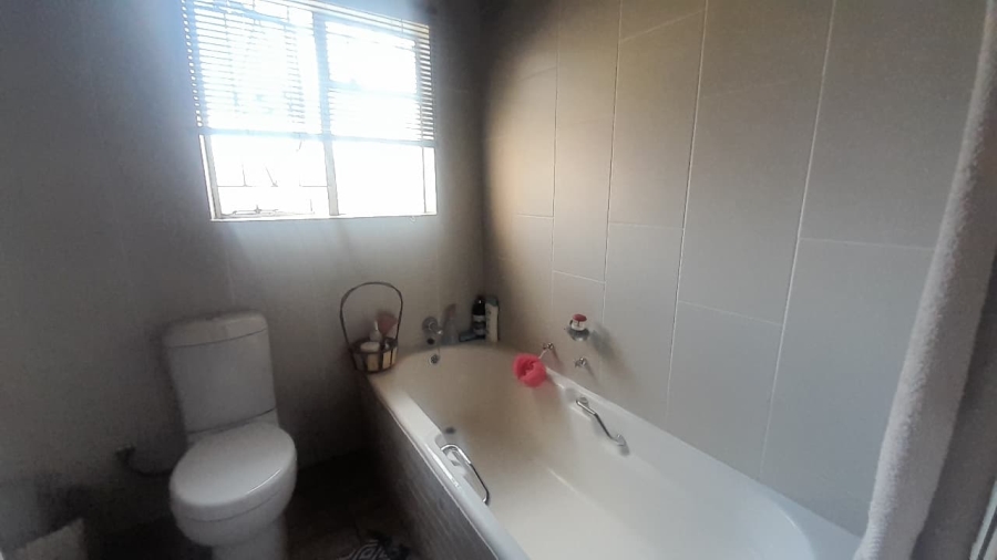 3 Bedroom Property for Sale in Ferryvale Gauteng