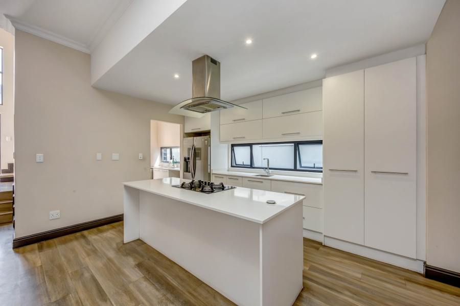 4 Bedroom Property for Sale in Broadacres Gauteng