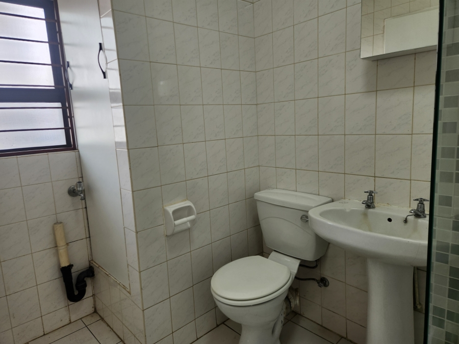 1 Bedroom Property for Sale in Bruma Gauteng