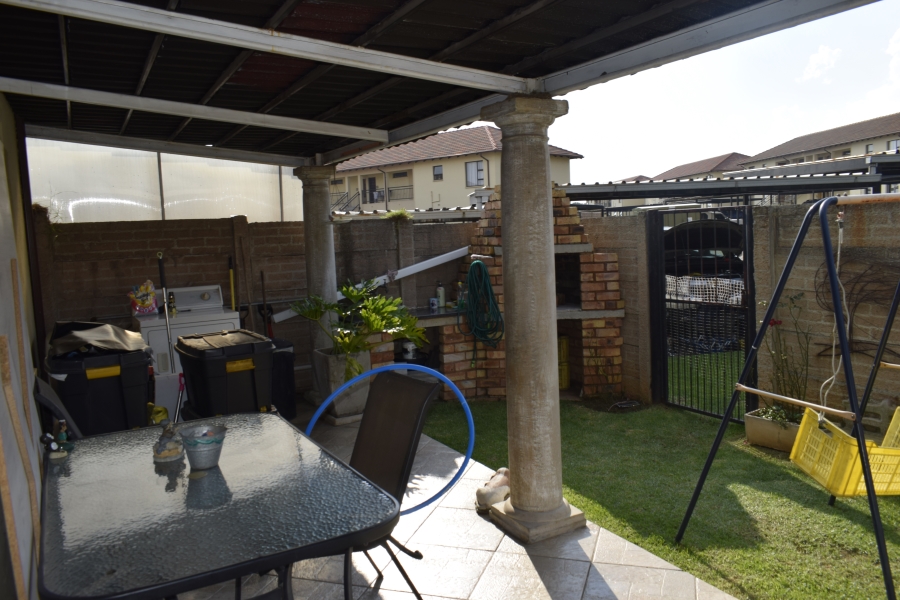 2 Bedroom Property for Sale in Parkrand Gauteng