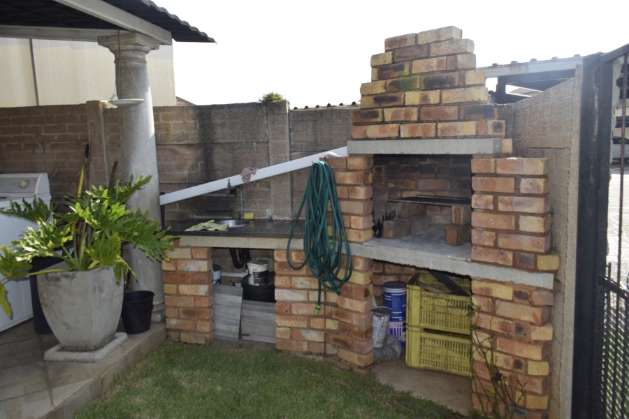 2 Bedroom Property for Sale in Parkrand Gauteng