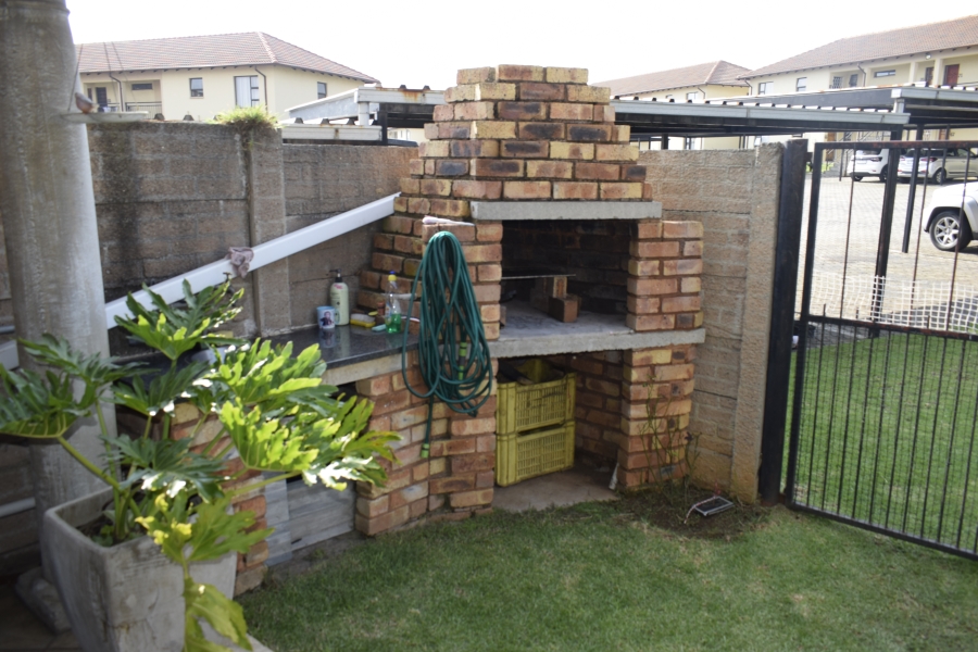 2 Bedroom Property for Sale in Parkrand Gauteng