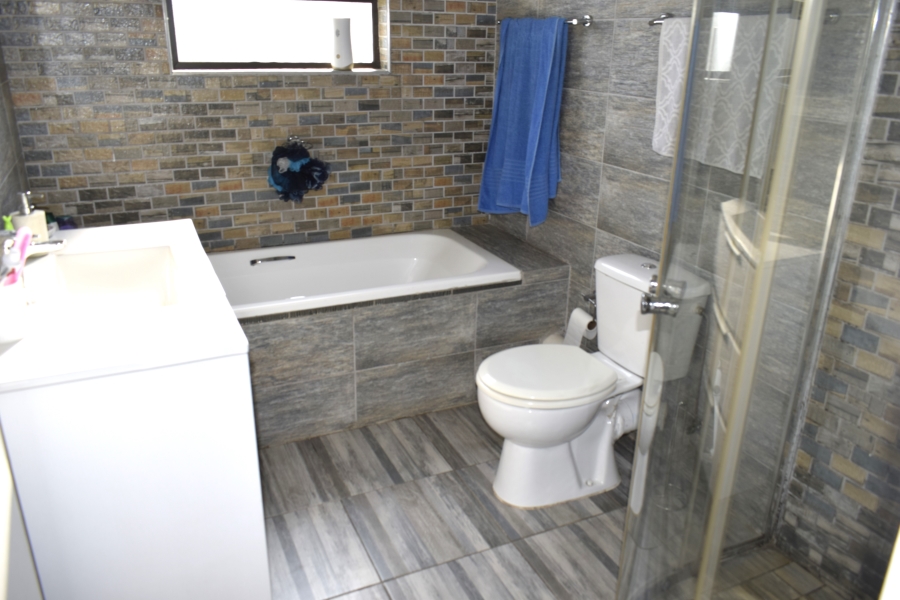 2 Bedroom Property for Sale in Parkrand Gauteng