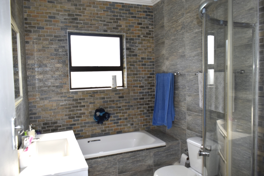 2 Bedroom Property for Sale in Parkrand Gauteng