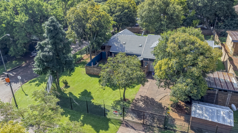 4 Bedroom Property for Sale in Die Wilgers Gauteng