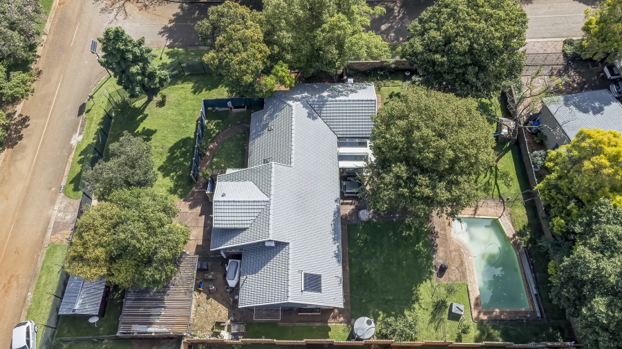 4 Bedroom Property for Sale in Die Wilgers Gauteng