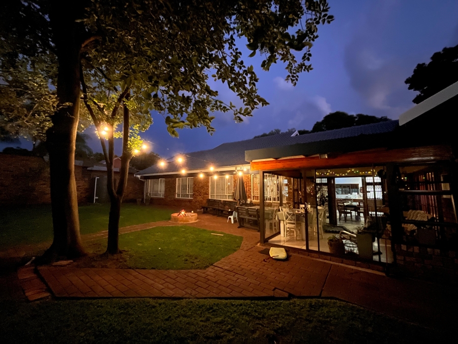 4 Bedroom Property for Sale in Die Wilgers Gauteng