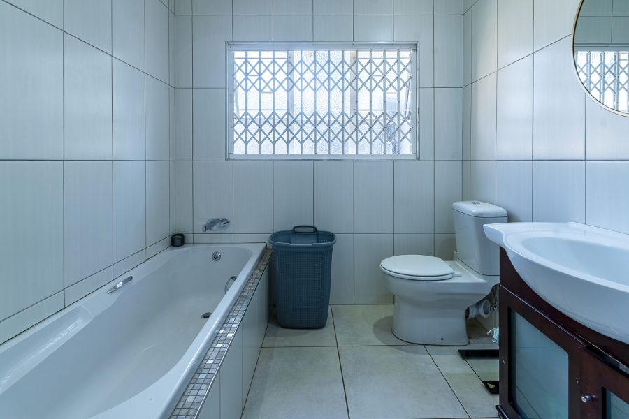 4 Bedroom Property for Sale in Die Wilgers Gauteng