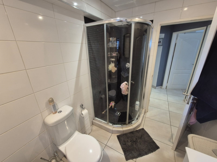 2 Bedroom Property for Sale in Bassonia Gauteng