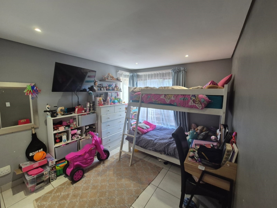 2 Bedroom Property for Sale in Bassonia Gauteng