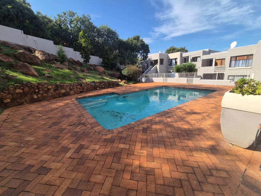 2 Bedroom Property for Sale in Bassonia Gauteng