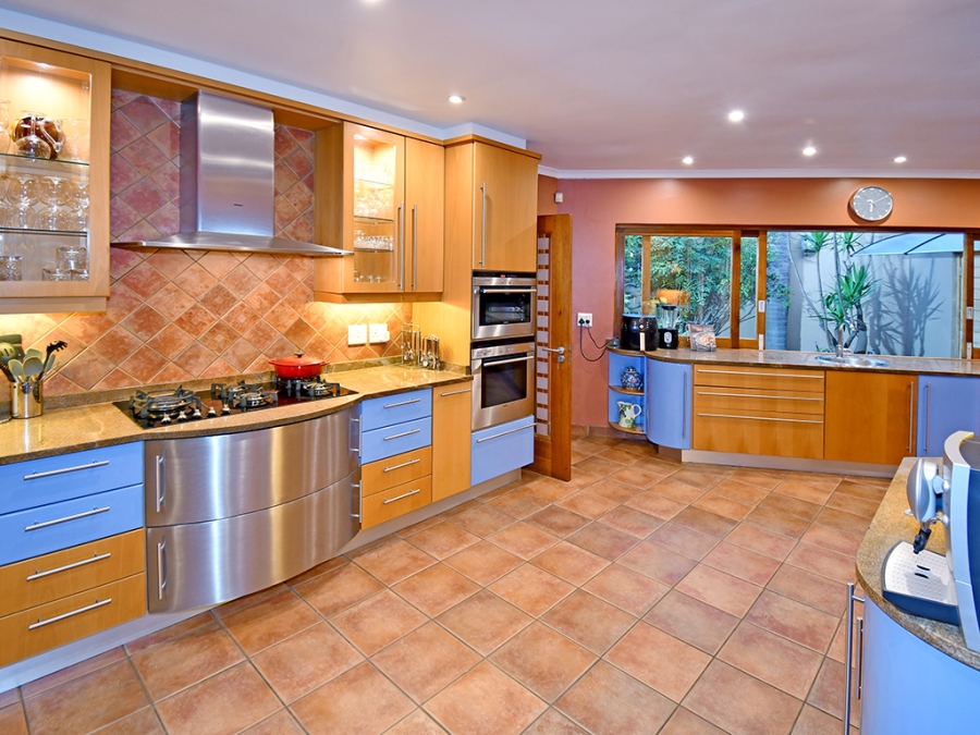 4 Bedroom Property for Sale in Sandhurst Gauteng