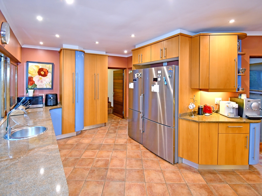 4 Bedroom Property for Sale in Sandhurst Gauteng