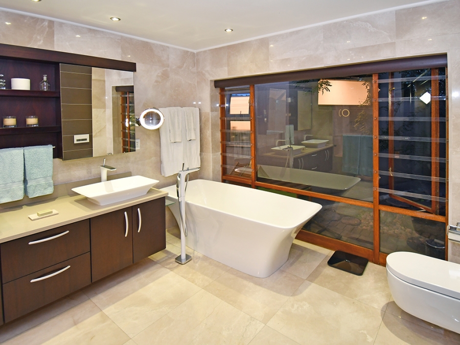 4 Bedroom Property for Sale in Sandhurst Gauteng