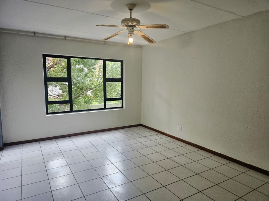 To Let 1 Bedroom Property for Rent in Eltonhill Gauteng