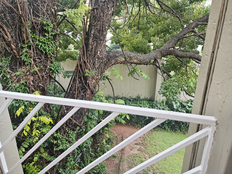 To Let 1 Bedroom Property for Rent in Eltonhill Gauteng