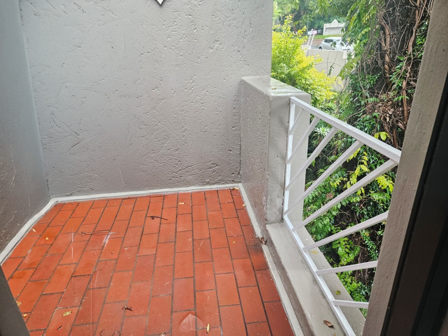 To Let 1 Bedroom Property for Rent in Eltonhill Gauteng