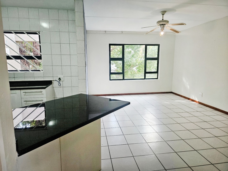 To Let 1 Bedroom Property for Rent in Eltonhill Gauteng